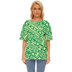 Liquid Art Pouring Abstract Seamless Pattern Lover Green Maze Oversized Basic Tee by artico