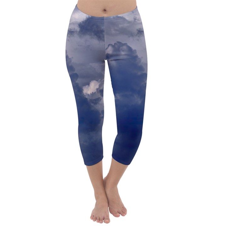 Kingdom of the sky Capri Winter Leggings 