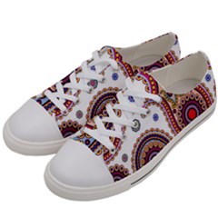 Paisley Pattern Women s Low Top Canvas Sneakers