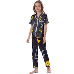 Abstract Pattern Geometric Backgrounds   Kids  Satin Short Sleeve Pajamas Set