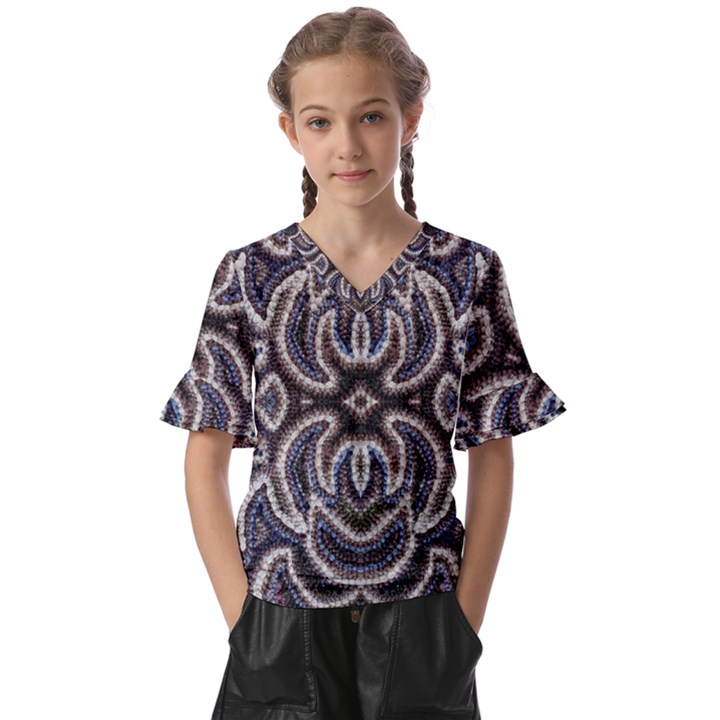 EMBROIDERED PATTERNS Kids  V-Neck Horn Sleeve Blouse