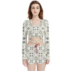 Folk Flowers Print Floral Pattern Ethnic Art Velvet Wrap Crop Top And Shorts Set