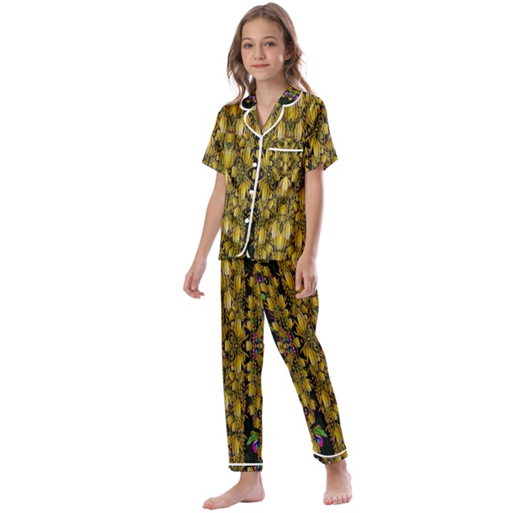 Fanciful Fantasy Flower Forest Kids  Satin Short Sleeve Pajamas Set