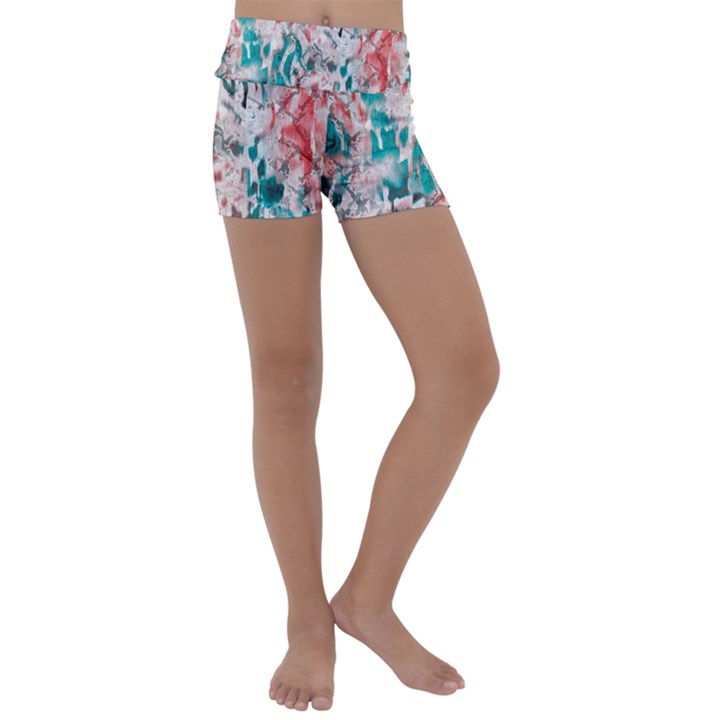 Colorful Spotted Reptilian Coral Kids  Lightweight Velour Yoga Shorts