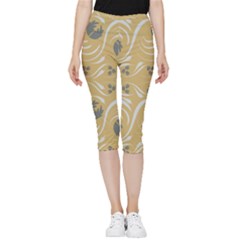 Folk Flowers Print Floral Pattern Ethnic Art Inside Out Lightweight Velour Capri Leggings 