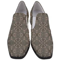 Old Style Decorative Seamless Pattern Women Slip On Heel Loafers