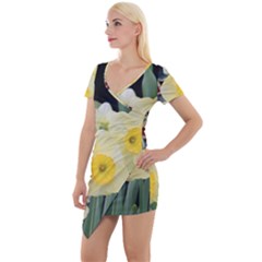 Daffodils In Bloom Short Sleeve Asymmetric Mini Dress