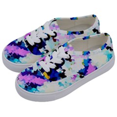 Spring Flowers Kids  Classic Low Top Sneakers by AzaleaPark