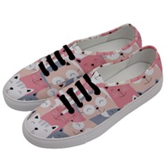 Cute Seamless Pattern With Cats Men s Classic Low Top Sneakers