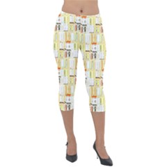 Abstract-pattern Lightweight Velour Capri Leggings 