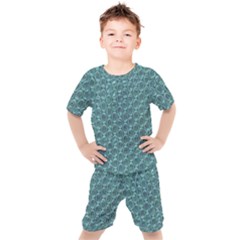 Bubble Wrap Kids  Tee And Shorts Set by artworkshop