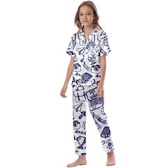 Hand-drawn-back-school-pattern Kids  Satin Short Sleeve Pajamas Set