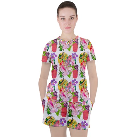 Bunch Of Flowers Women s Tee And Shorts Set by Sparkle