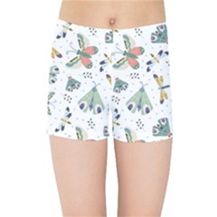 Seamless-pattern-with-moth-butterfly-dragonfly-white-backdrop Kids  Sports Shorts