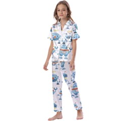 Seamless Pattern With Funny Robot Cartoon Kids  Satin Short Sleeve Pajamas Set by Jancukart