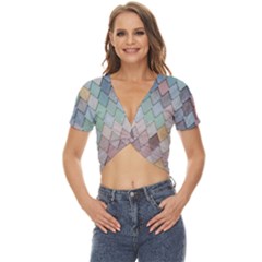 Tiles-shapes Twist Front Crop Top