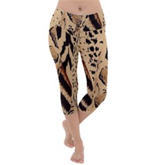 Animal-pattern-design-print-texture Lightweight Velour Capri Yoga Leggings