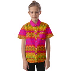 Calming Peace Kids  Short Sleeve Shirt by Thespacecampers