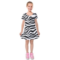 Tiger White-black 003 Jpg Kids  Short Sleeve Velvet Dress by nate14shop