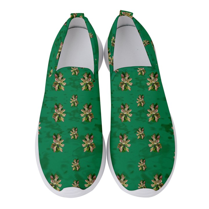 Water Lilies In The Soft Clear Warm Tropical Sea Women s Slip On Sneakers