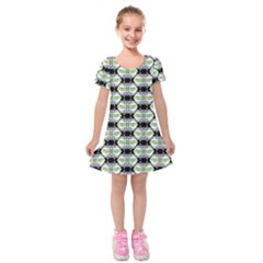 Hackers Town Void Mantis Hexagon Agender Pride Flag Kids  Short Sleeve Velvet Dress by WetdryvacsLair