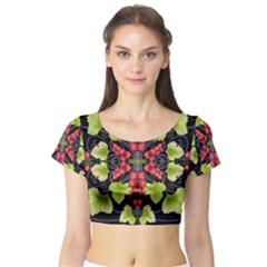 Pattern-berry-red-currant-plant Short Sleeve Crop Top