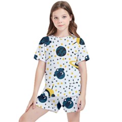 Seamless-pattern-with-spaceships-stars 002 Kids  Tee And Sports Shorts Set