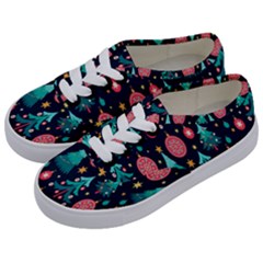 Hand-drawn-flat-christmas-pattern Kids  Classic Low Top Sneakers by nate14shop