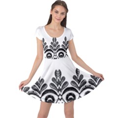 Im Fourth Dimension Black White 5 Cap Sleeve Dress