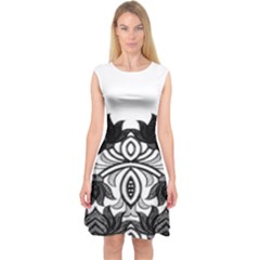 IM Fourth Dimension Black White 6 Capsleeve Midi Dress