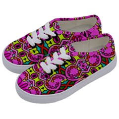 Abstract-karakkter Kids  Classic Low Top Sneakers by nateshop