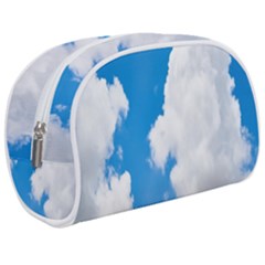 Cloudy Make Up Case (medium) by nateshop