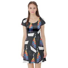 Non-seamless Short Sleeve Skater Dress by nateshop