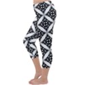 Pattern-black Capri Winter Leggings  View2