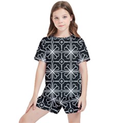 Seamless-pattern Black Kids  Tee And Sports Shorts Set by nateshop