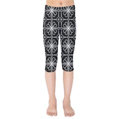 Seamless-pattern Black Kids  Capri Leggings  by nateshop