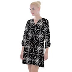 Seamless-pattern Black Open Neck Shift Dress by nateshop