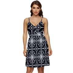 Seamless-pattern Black V-neck Pocket Summer Dress 