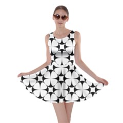 Star-white Triangle Skater Dress by nateshop