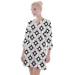 Star-white Triangle Open Neck Shift Dress by nateshop