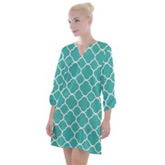 Quatrefoil Open Neck Shift Dress by nateshop