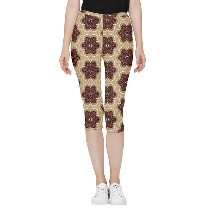 Pattern-flower Inside Out Lightweight Velour Capri Leggings 