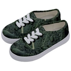 Leaves Water Drops Green  Kids  Classic Low Top Sneakers by artworkshop