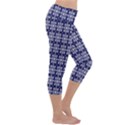 Floral-navi Capri Yoga Leggings View3