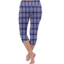 Floral-navi Capri Yoga Leggings View4