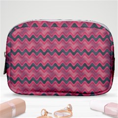 Background-pattern-structure Make Up Pouch (small)