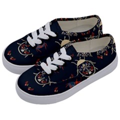 Floral-bugs-seamless-pattern Kids  Classic Low Top Sneakers