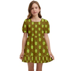 All The Green Apples  Kids  Short Sleeve Dolly Dress by ConteMonfrey