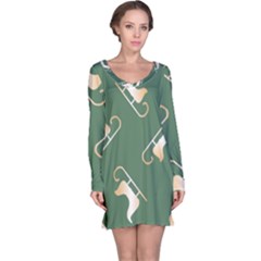 Gold Santa s Sleigh Green Print Long Sleeve Nightdress by TetiBright