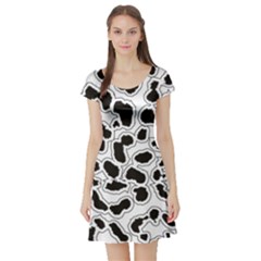 Black And White Dots Jaguar Short Sleeve Skater Dress by ConteMonfreyShop